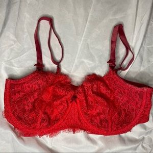 Victoria’s Secret lace bra